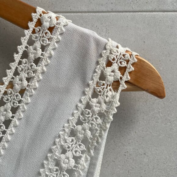 Petal Peplum Top - Picture 3 of 6